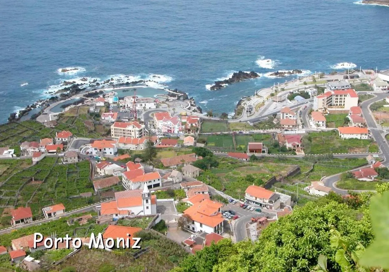 Comfortable Bungalow In Funchal With Sea View 0*, פונשל