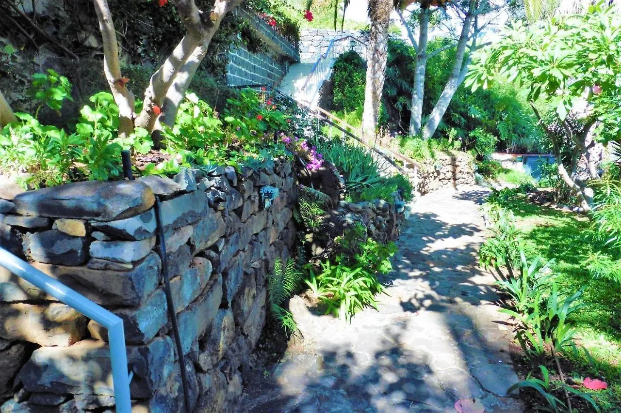 בית נופש Comfortable Bungalow In Funchal With Sea View פורטוגל