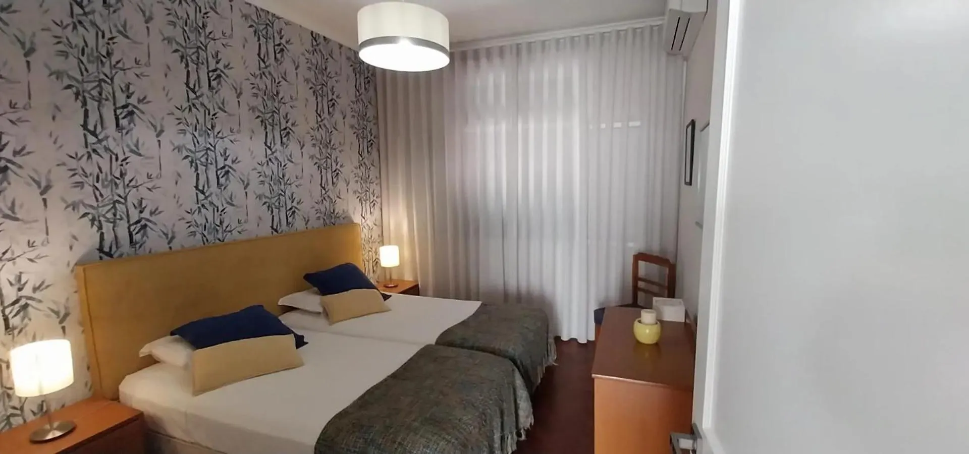 Comfortable Bungalow In Funchal With Sea View